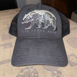 North Face black bear adjustable trucker hat.